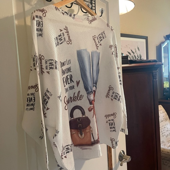 Women's Graphic Sweater with script Accents - Picture 12 of 14